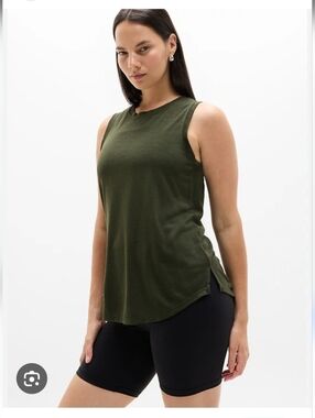 Athleta Lot Of 2 Breezy Tanks Lightweight Aspen Olive And Black Size XL